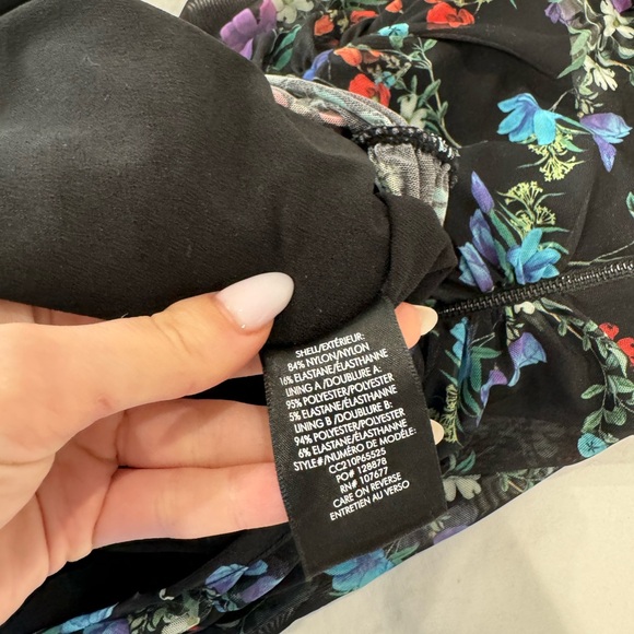 Alice + Olivia Black lace Floral Dress midi gorgeous dress - Picture 8 of 9